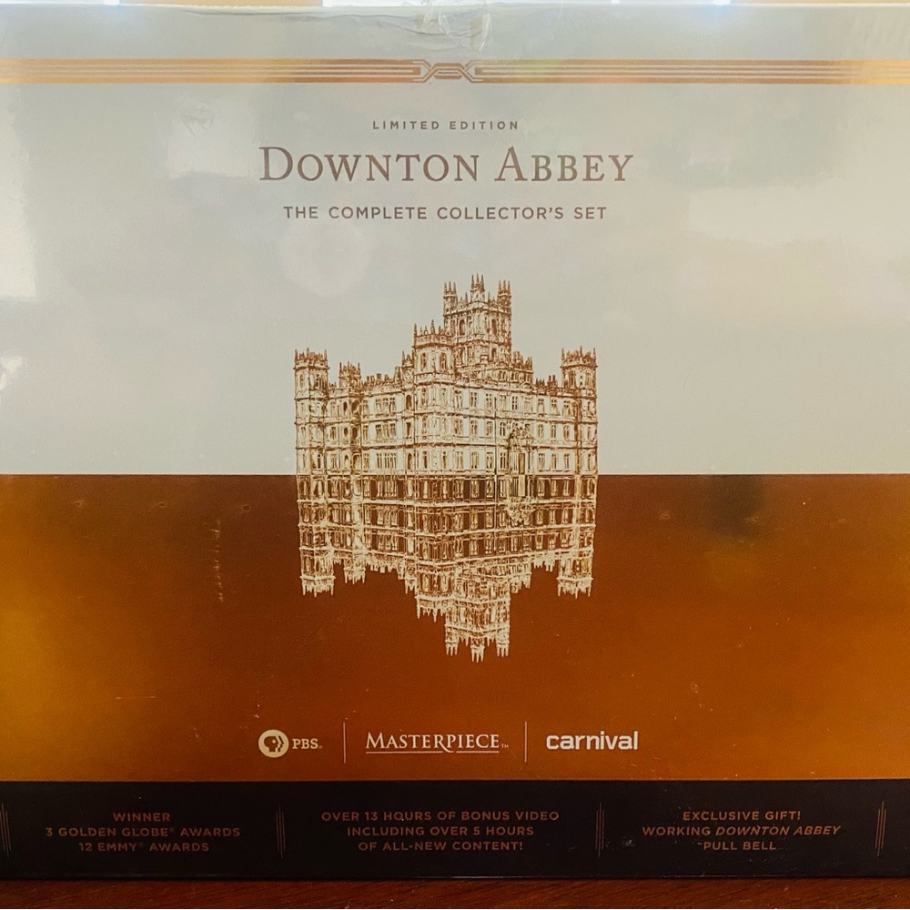 NEW/Sealed Downton Abbey Complete Collector’s Set - Limited Edition. UK Edition